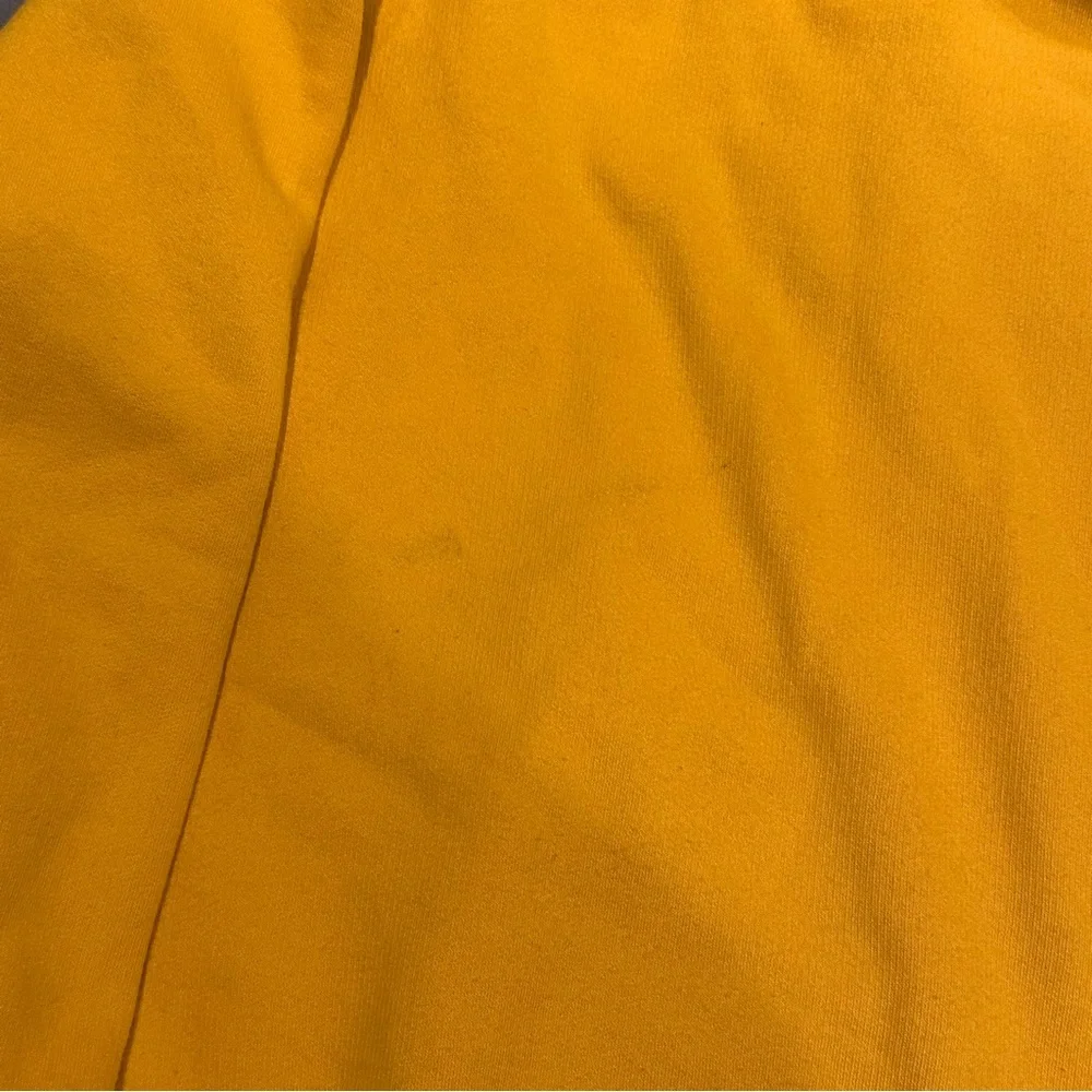 Vintage Nike Crewneck Sweatshirt Size XL Yellow Embroidered Swoosh‎